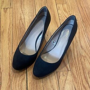 Merona Classic Black Pumps